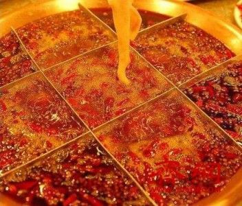 重慶火鍋底料，火鍋麻辣燙，其實(shí)我們不一樣