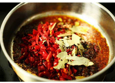 重慶火鍋底料供應(yīng)商如何進行產(chǎn)品優(yōu)化？