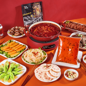 源頭廠家底料為何受火鍋店青睞？優(yōu)勢揭秘！