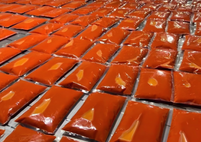 重慶火鍋底料獨(dú)特風(fēng)味，加工廠有何秘訣？