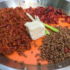 如何尋覓正宗重慶火鍋底料生產(chǎn)廠家？