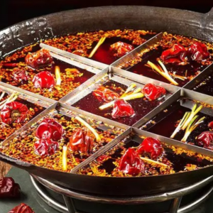 揭秘：火鍋店牛油紅油，有何獨(dú)特風(fēng)味秘密？