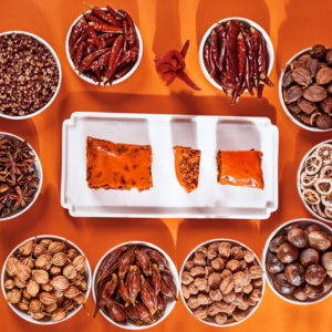 紅油在火鍋調(diào)料中為何必不可少？原因剖析